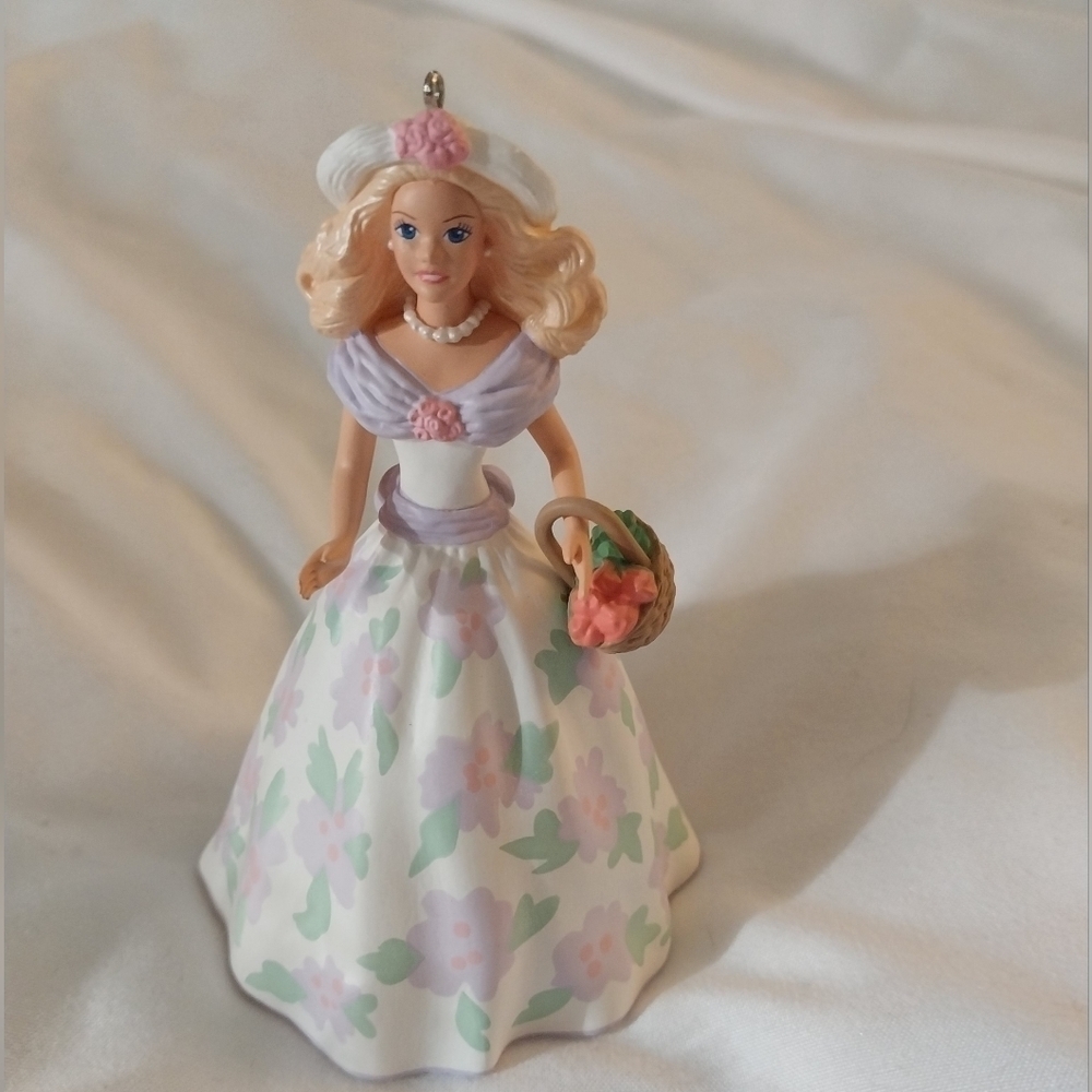Hallmark Keepsake Barbie Collector's Ornament - Picture 3 of 4